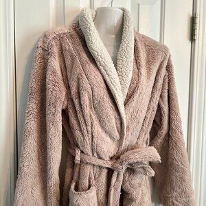 Women's Fuzzy Long Bathrobe
